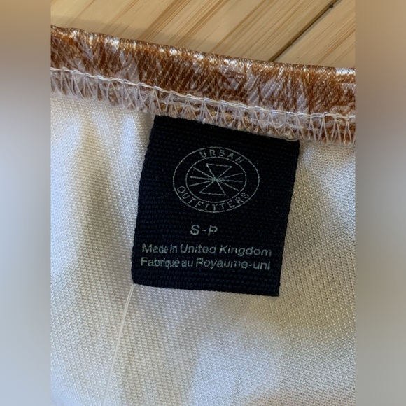 NWT Urban Outfitters Gold Toile Mini Skirt - Picture 3 of 4